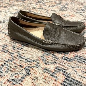 Cole Haan women’s cushioned loafer - metallic gray sz 7.5